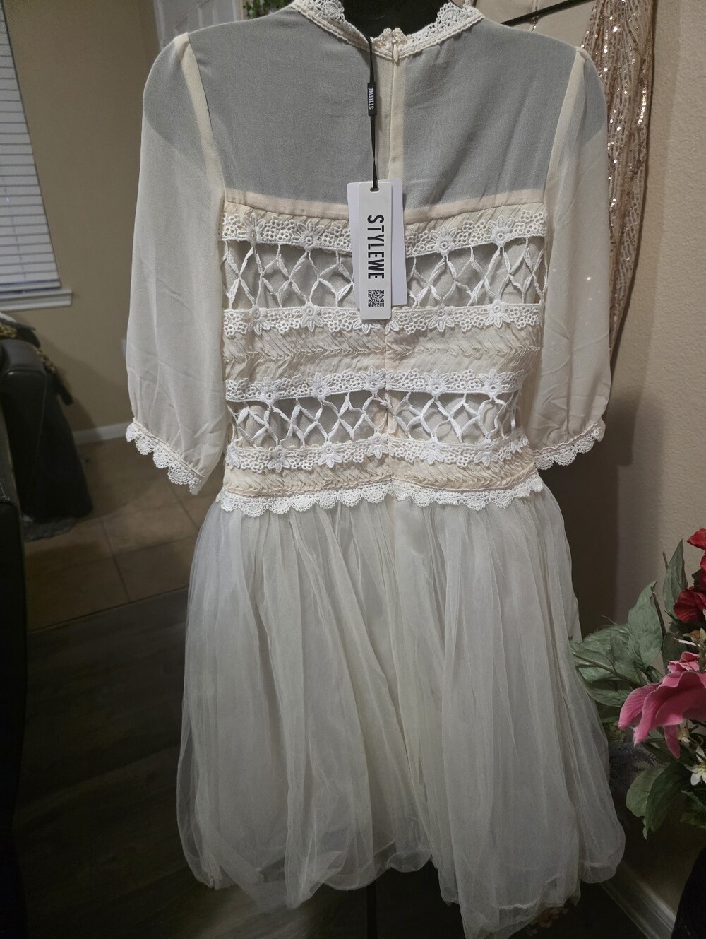StyleWe Cream Lace Girls' Dress